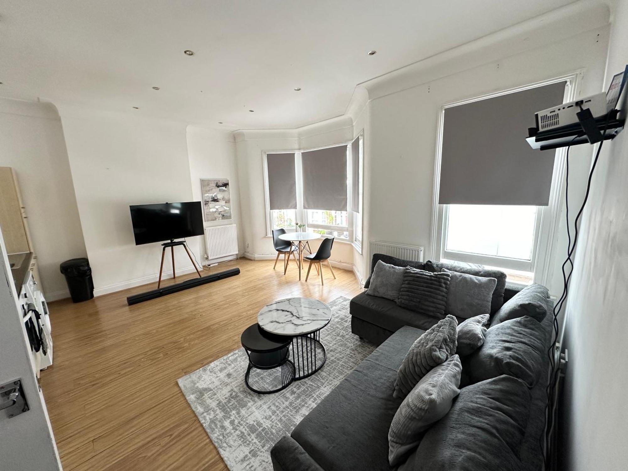 Spacious 2 Bed Flat In Londres Exterior foto